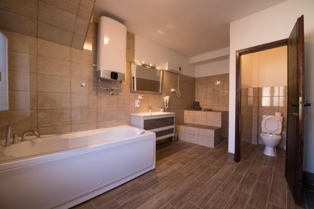 Apartman Beli Zec Apartment Zemun Bagian luar foto